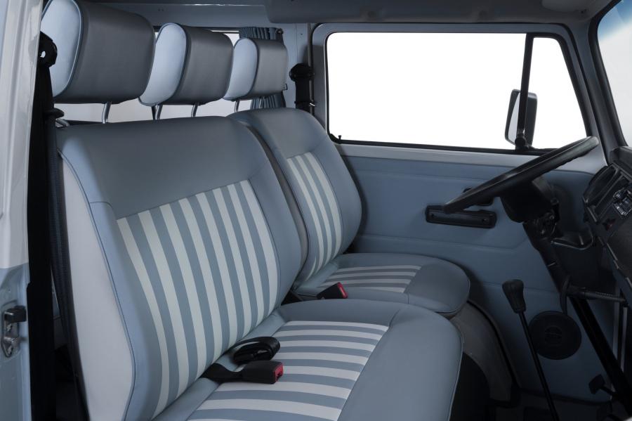  Volkswagen Kombi Last Edition 2013 года  (фото 6 из 43)